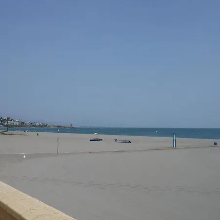 Beachfront 3 Bed Apartment