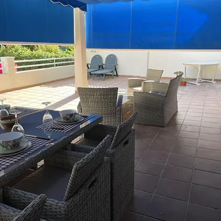 Lägenhet Beachfront 3 Bed